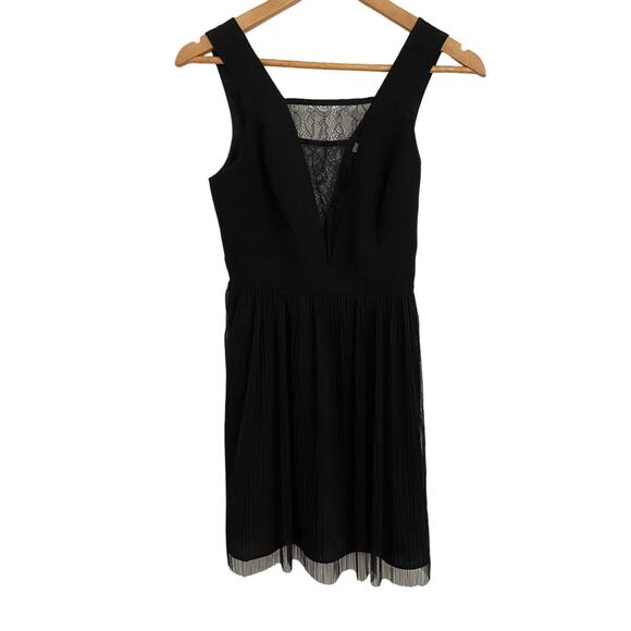 NWT BCBGeneration Lace Chiffon Sleeveless Little Black Dress - Picture 4 of 10
